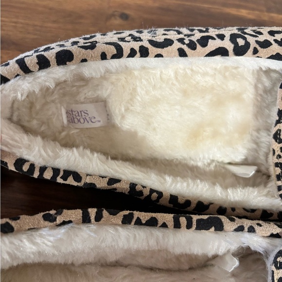 Stars Above Leopard Suede Moccasin Slippers - Size 11 - Picture 4 of 5